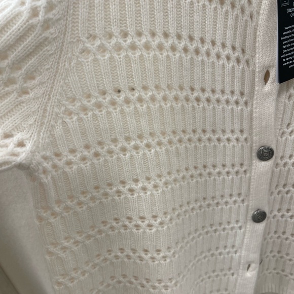 Bloomingdales’s Cashmere 2ply beautiful and very soft - Picture 16 of 16